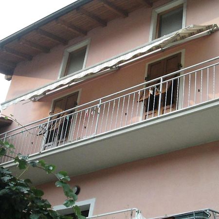 Massone Climbing Home Arco Bagian luar foto