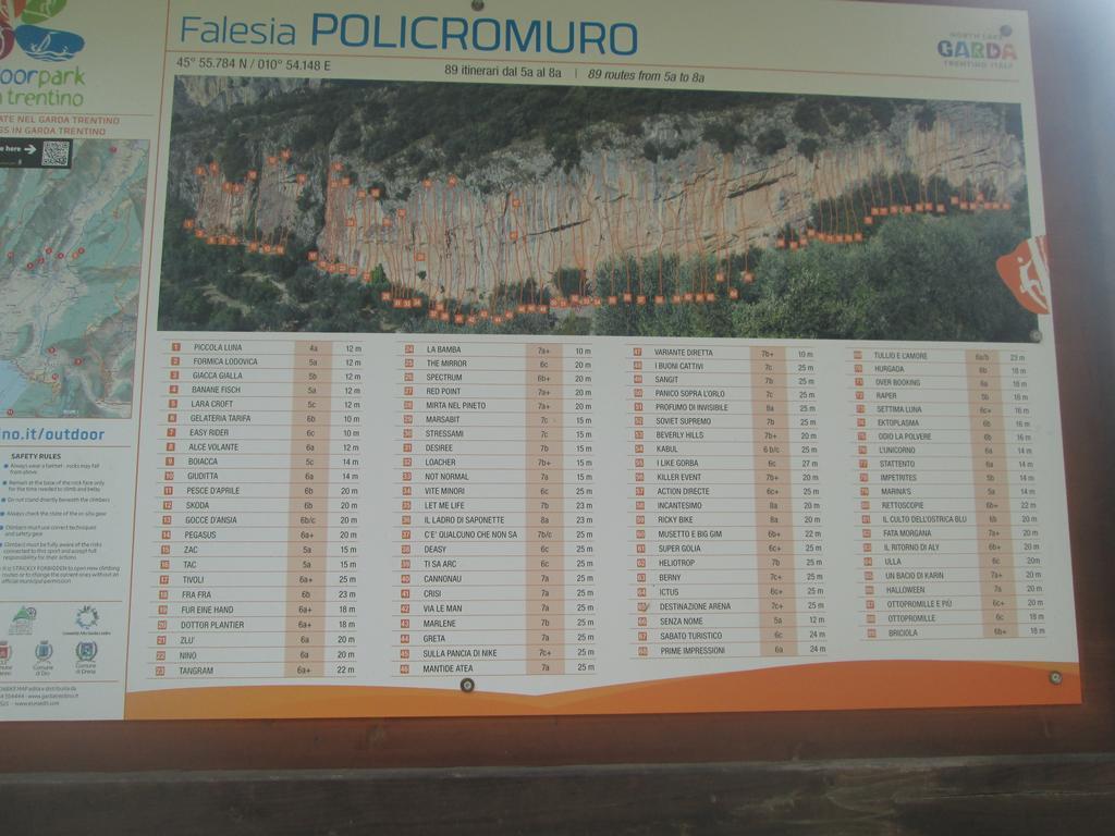 Massone Climbing Home Arco Bagian luar foto