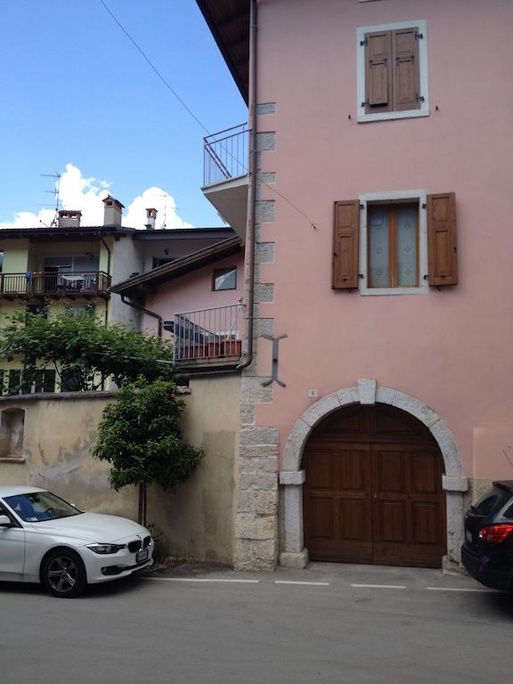 Massone Climbing Home Arco Bagian luar foto